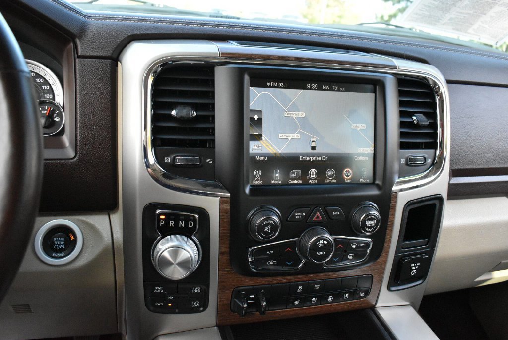 Used 2015 RAM 1500 Laramie w/ Convenience Group AWD/4WD image 23