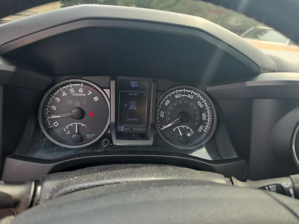 Used 2016 Toyota Tacoma TRD Sport w/ Towing Package AWD/4WD image 25