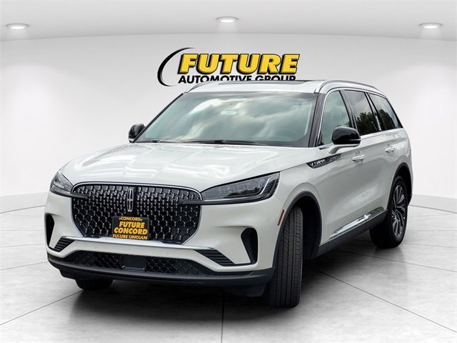 New 2025 Lincoln Aviator AWD w/ Equipment Group 101A image 2