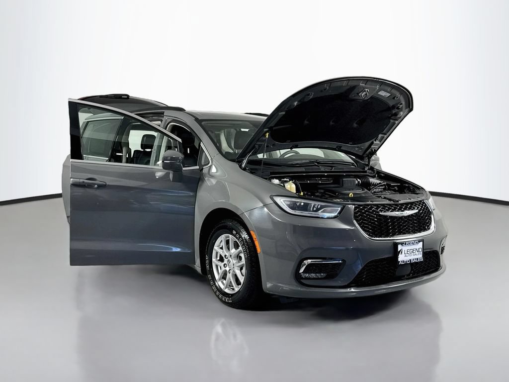 Used 2022 Chrysler Pacifica Touring-L FWD image 23