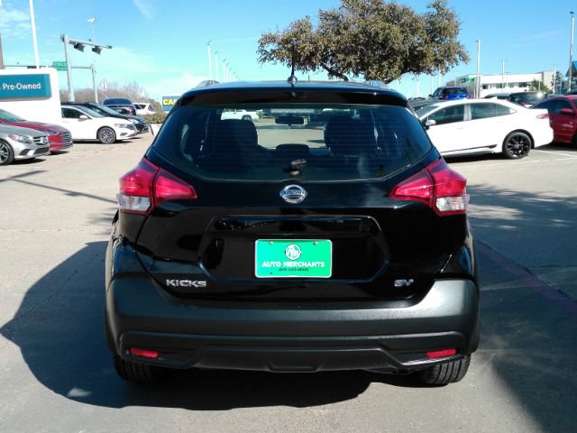 Used 2018 Nissan Kicks SV image 7