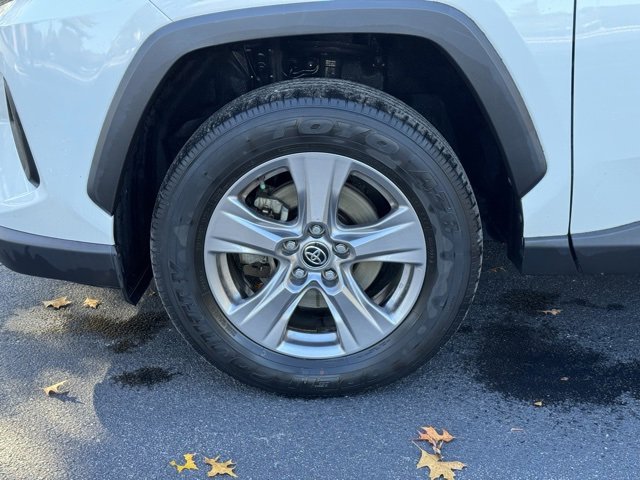 Used 2022 Toyota RAV4 LE image 30