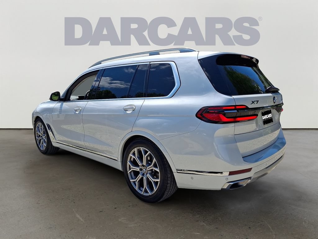 Used 2025 BMW X7 xDrive40i w/ Executive Package AWD/4WD image 4