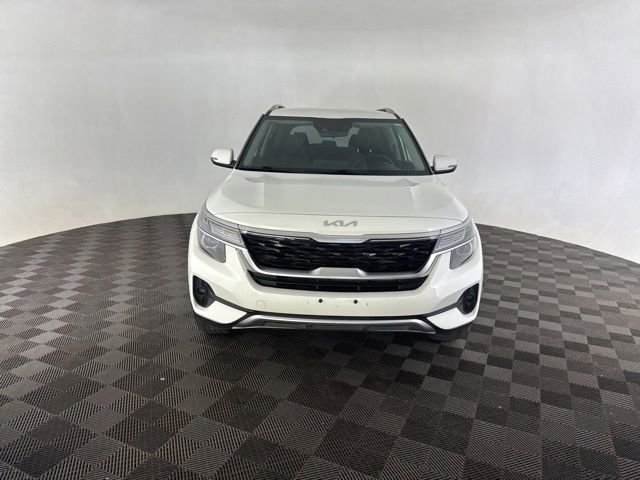 Used 2023 Kia Seltos S AWD/4WD image 2