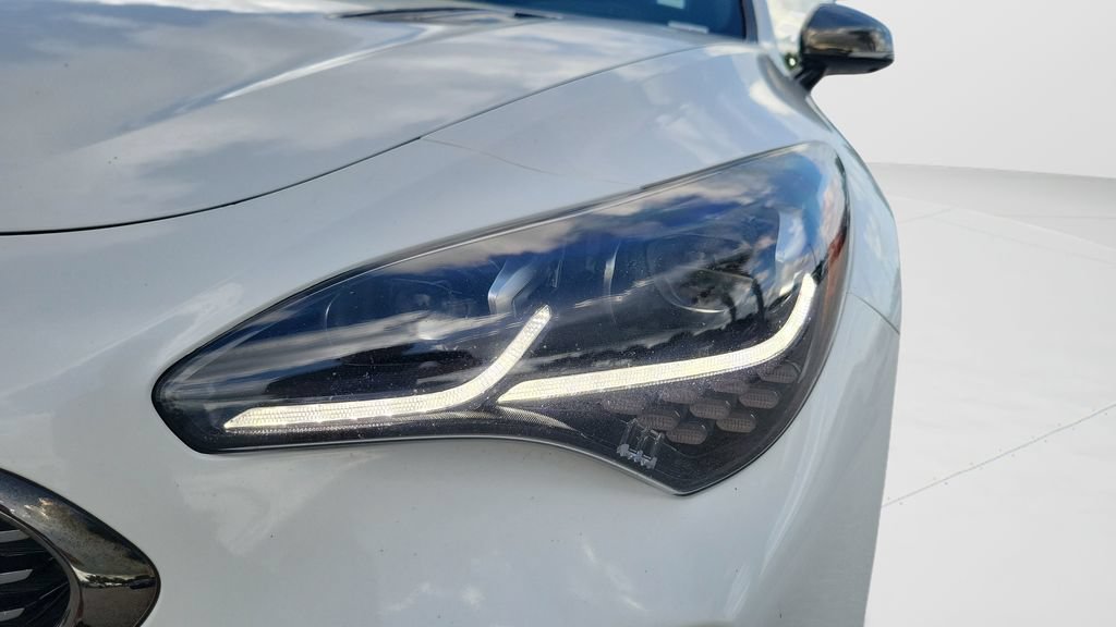 Used 2020 Kia Stinger GT2 RWD image 24