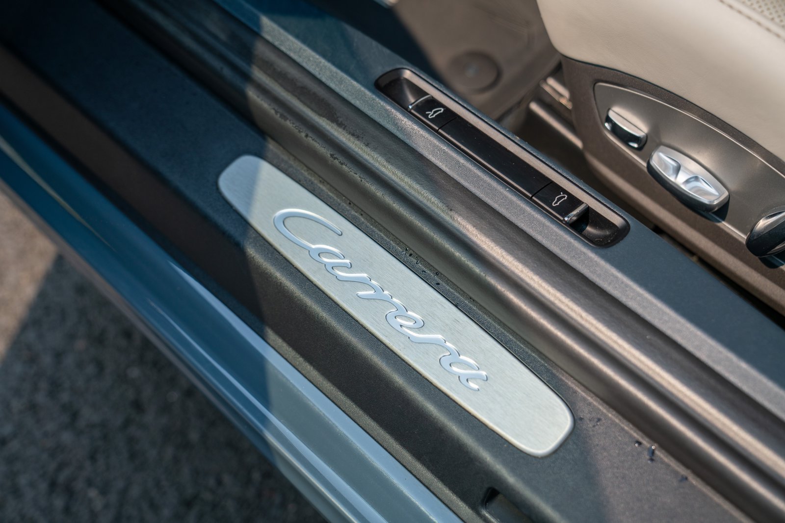 Certified 2017 Porsche 911 Carrera RWD image 12