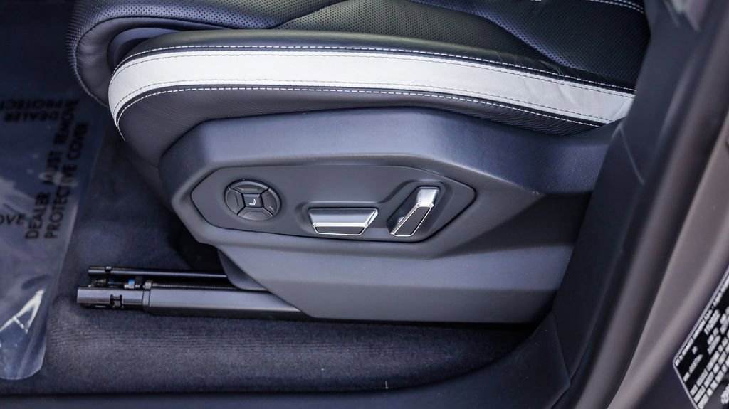 Used 2023 Lamborghini Urus S image 26