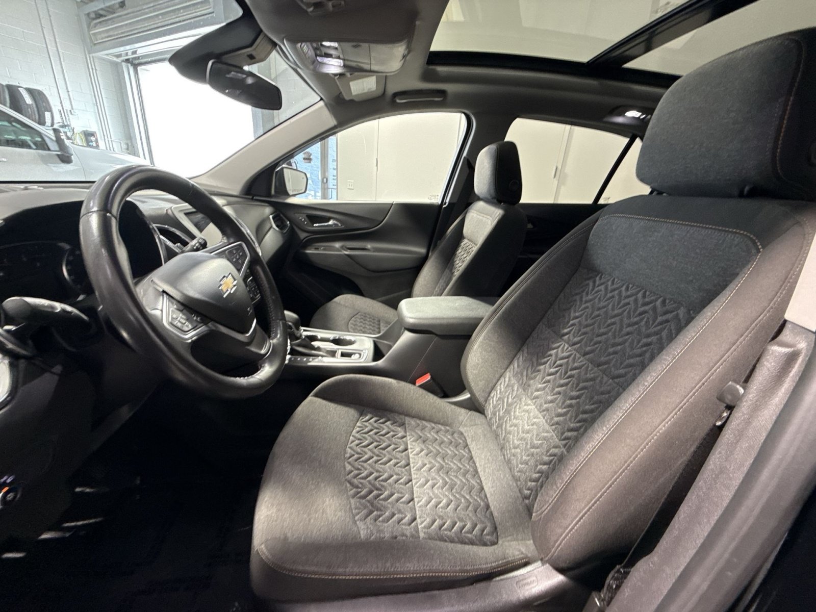 Used 2022 Chevrolet Equinox LT FWD image 14