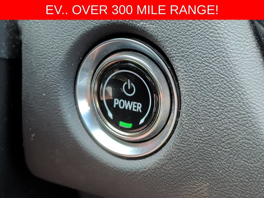 Used 2024 Cadillac Lyriq Luxury w/ LPO, Floor Liner Package AWD/4WD image 26