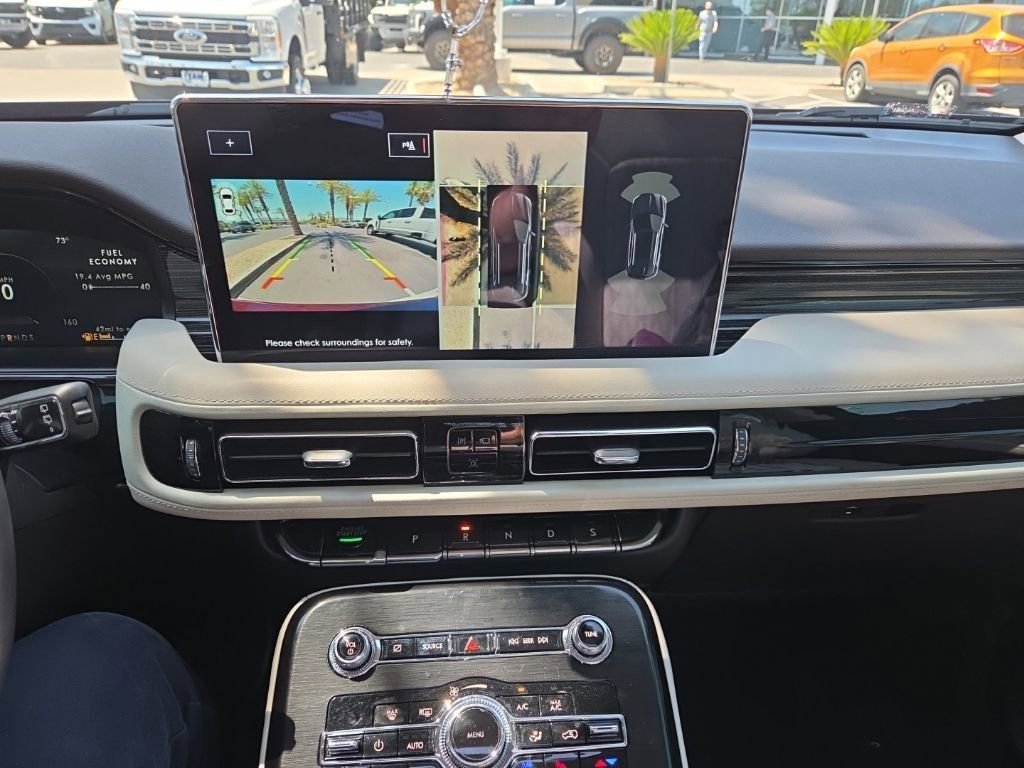 Certified 2022 Lincoln Nautilus Black Label AWD/4WD image 4