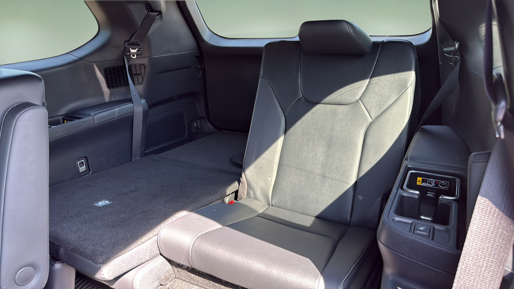 Used 2026 Lexus TX 500h AWD w/ Technology Package image 21