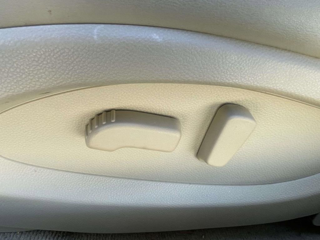 Used 2017 INFINITI QX50 AWD w/ Premium Plus Package image 13