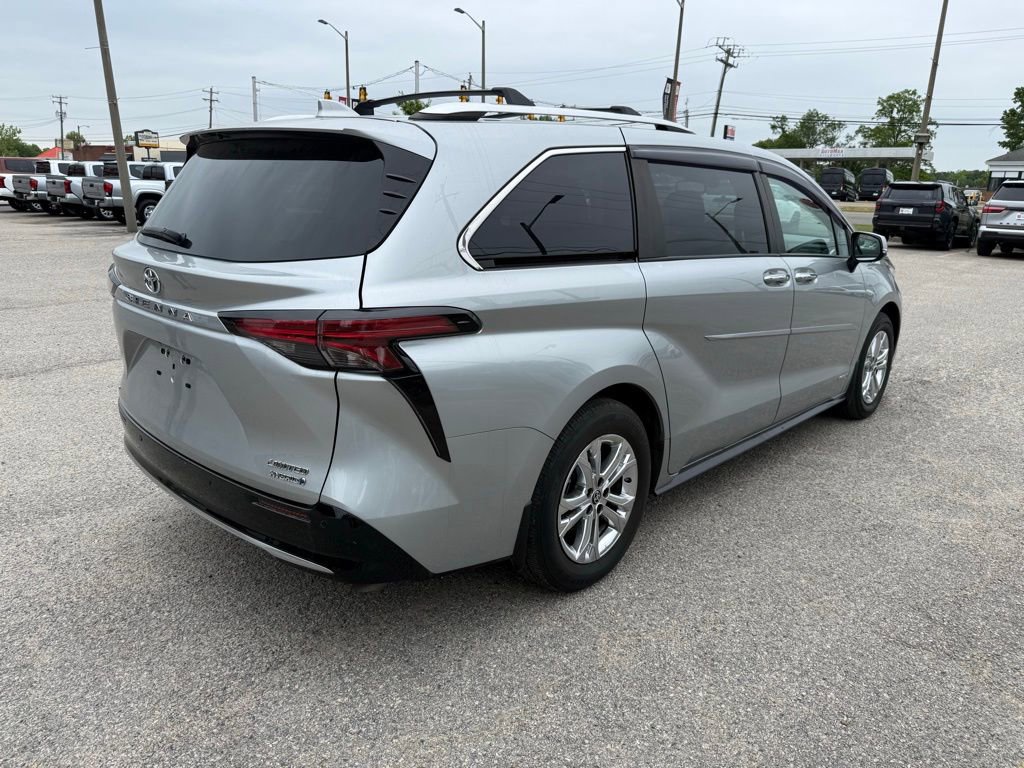 Used 2021 Toyota Sienna Limited AWD/4WD image 5
