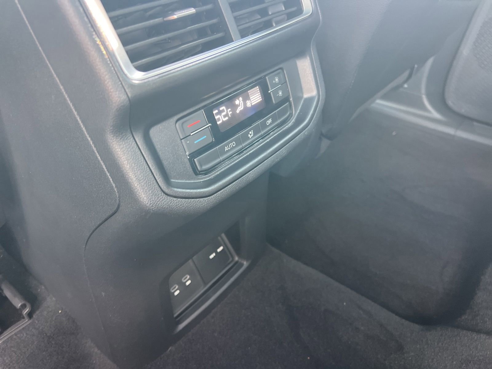 Certified 2026 Volkswagen Atlas Peak Edition AWD/4WD image 25