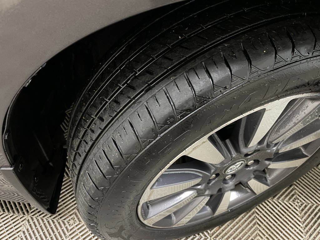 Used 2019 Toyota Sienna XLE image 50