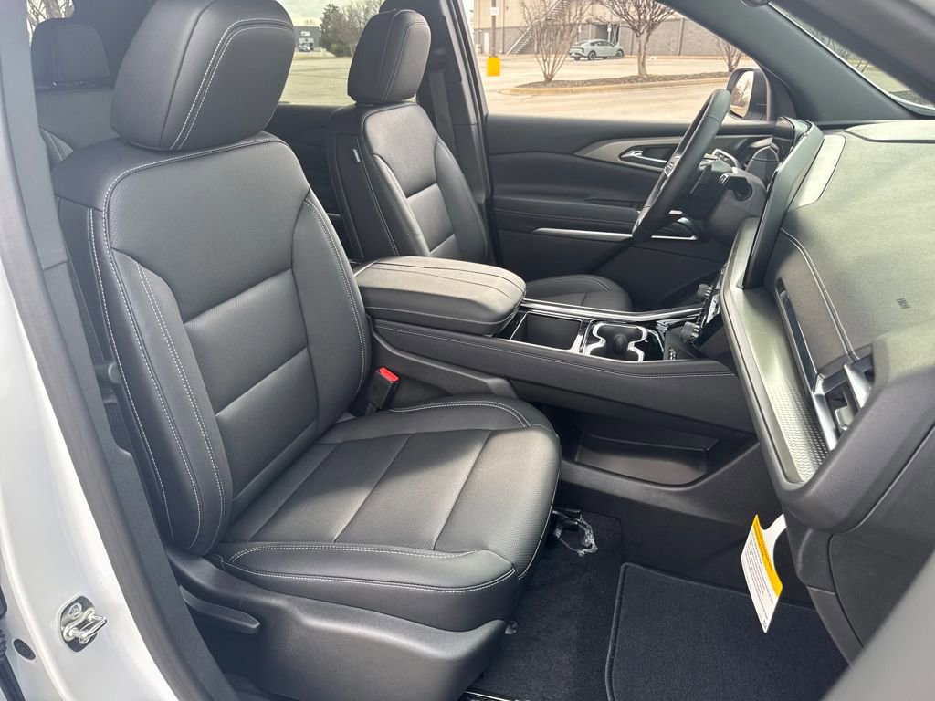 New 2026 Chevrolet Traverse LT w/ Midnight/Sport Edition image 10