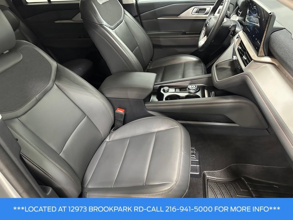 Used 2025 Ford Explorer Active w/ Active Comfort Package AWD/4WD image 26
