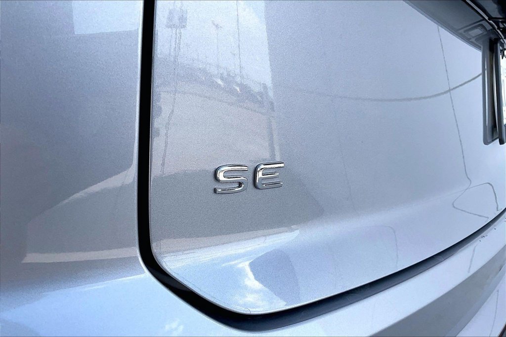 Used 2026 Volkswagen Atlas Cross Sport SE FWD image 8