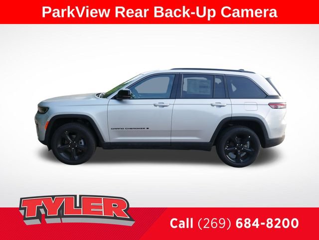 New 2026 Jeep Grand Cherokee Limited w/ Limited Altitude Package AWD/4WD image 4