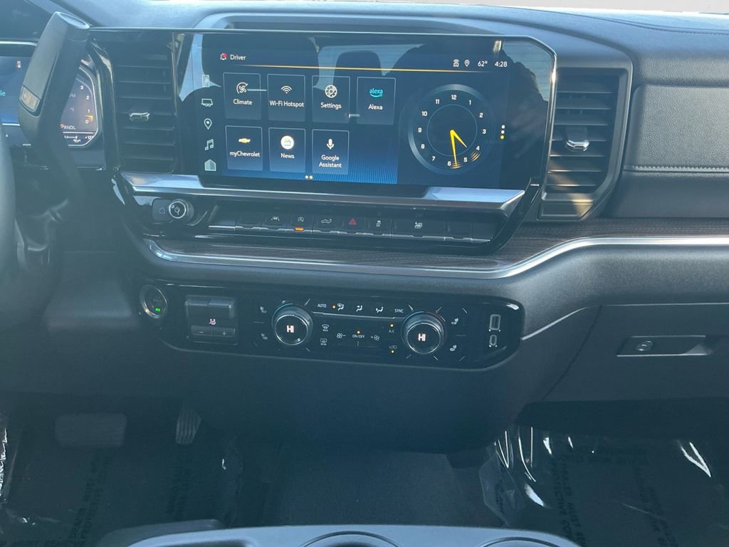 Used 2025 Chevrolet Silverado 1500 LT image 11