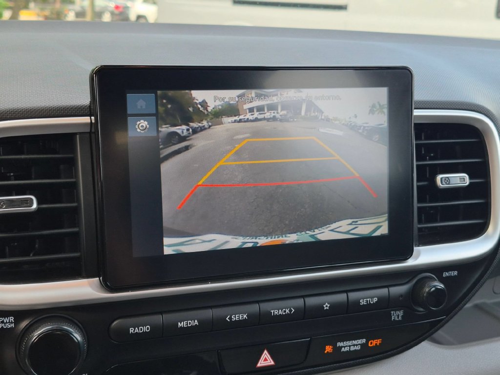 Used 2025 Hyundai Venue SEL FWD image 22