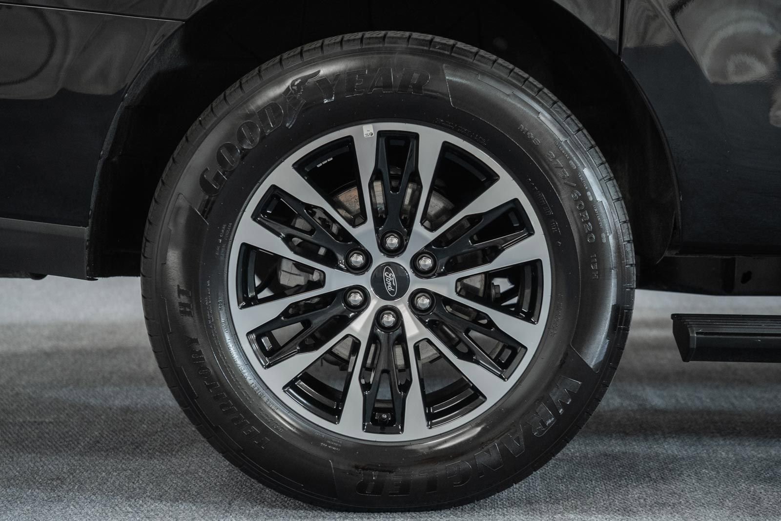 Used 2025 Ford Expedition Max Platinum image 28