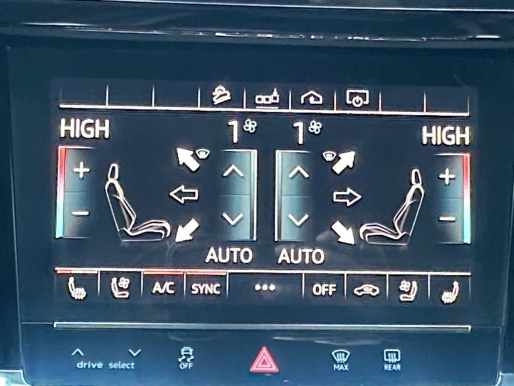 Used 2019 Audi e-tron Premium Plus image 16