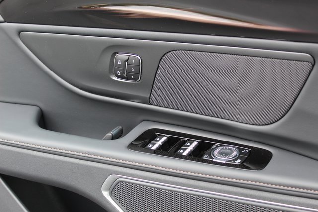 New 2026 Lincoln Nautilus Premier image 21