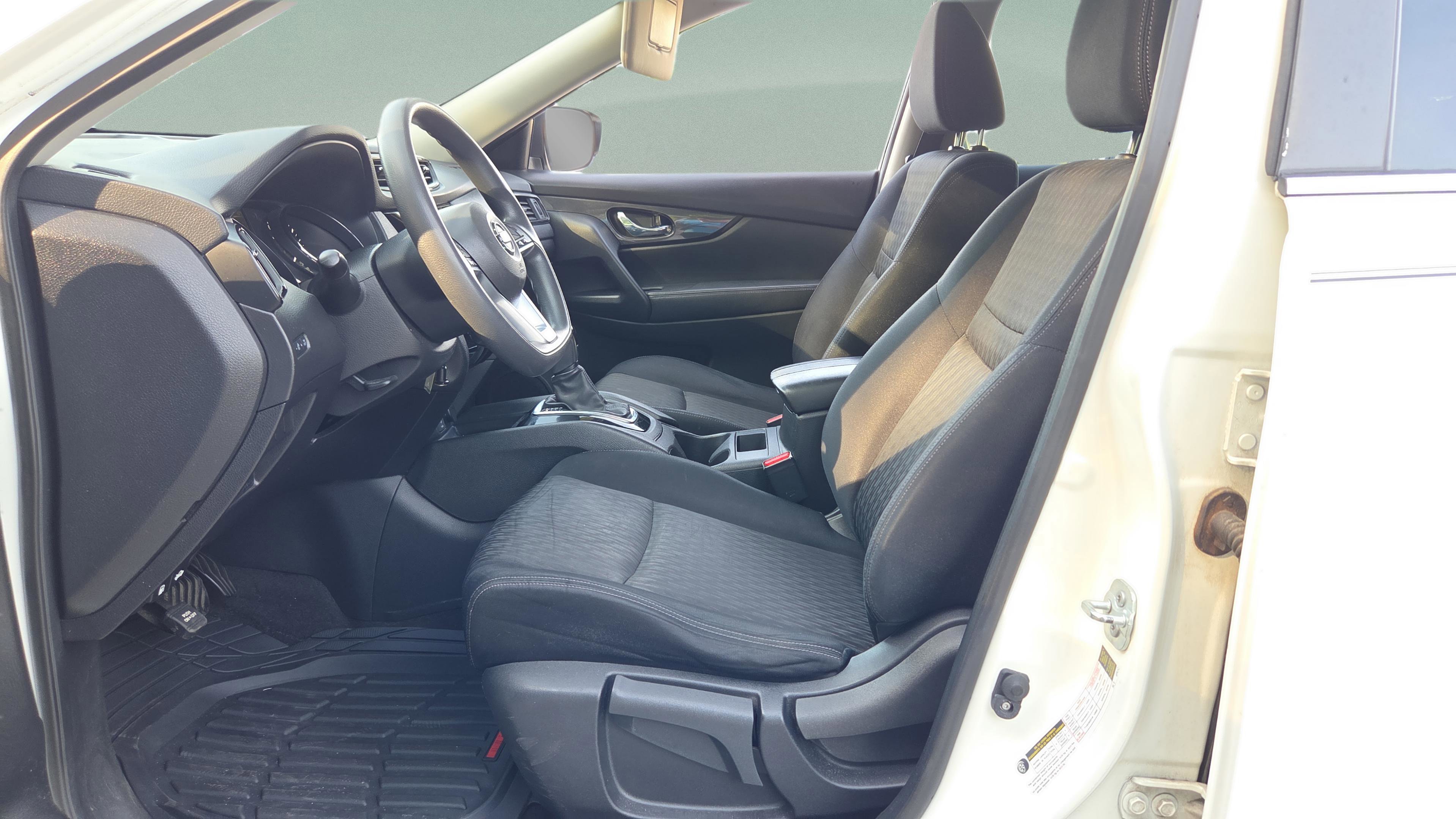 Used 2017 Nissan Rogue S FWD image 9