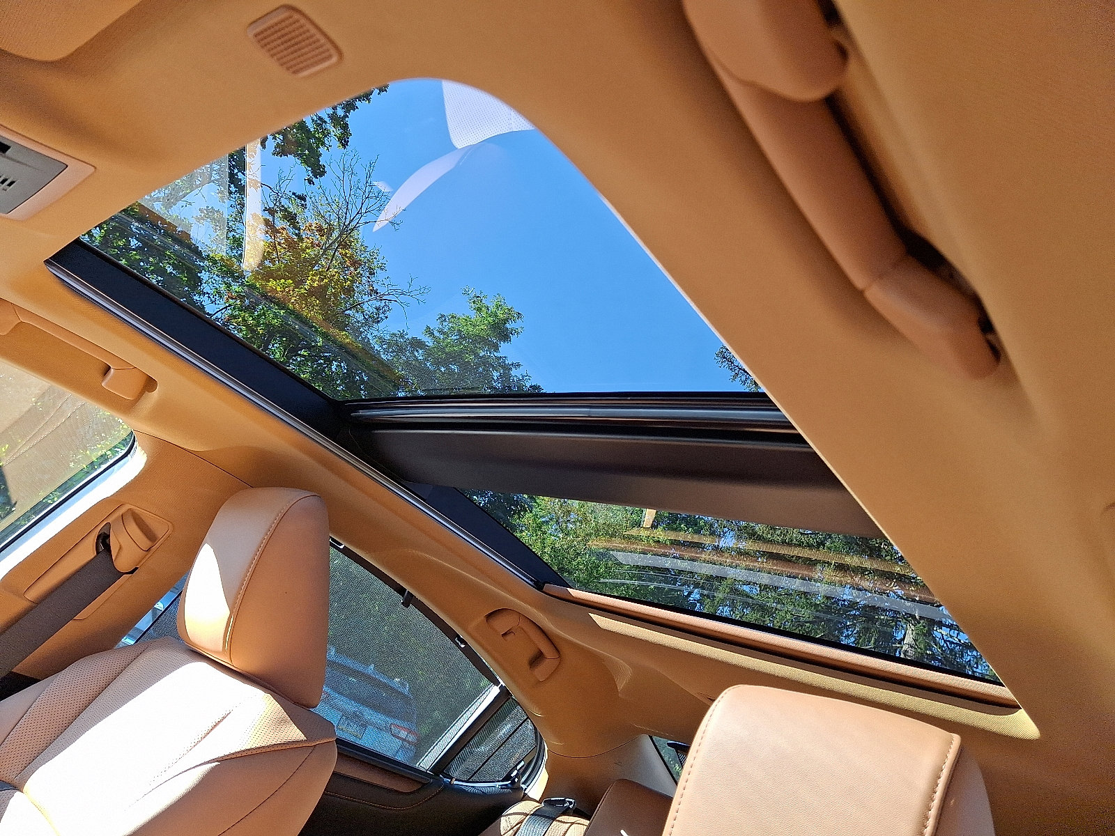 Used 2023 Lexus ES 350 Ultra Luxury image 15