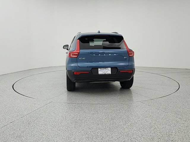 Used 2024 Volvo XC40 B5 Plus w/ Protection Package Premier AWD/4WD image 6