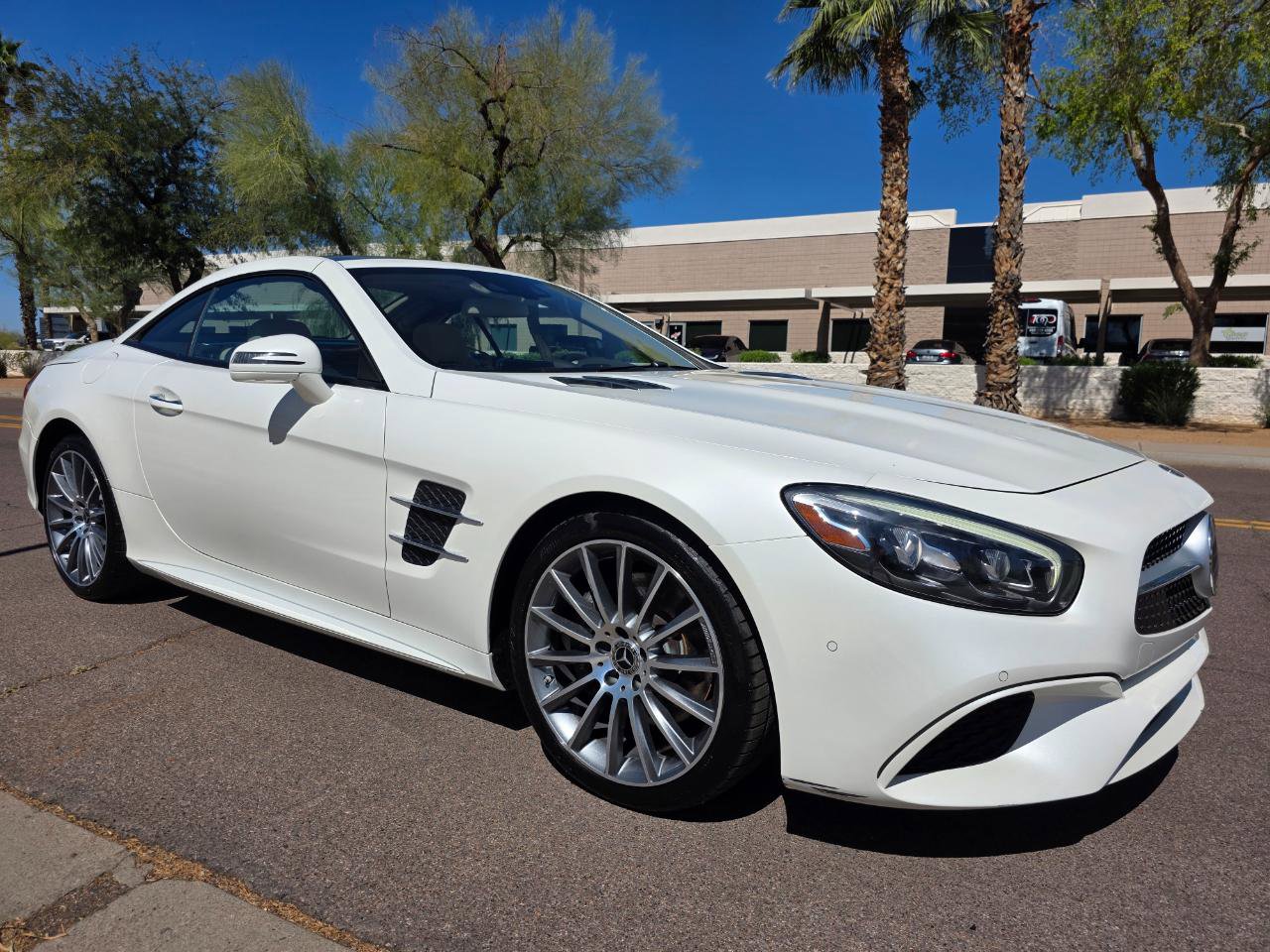 Used 2019 Mercedes-Benz SL 450 w/ Premium Package image 31
