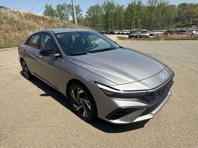 New 2025 Hyundai Elantra SEL image 7