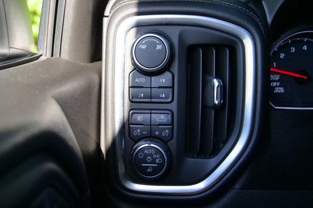 Used 2019 Chevrolet Silverado 1500 LT Trail Boss AWD/4WD image 19