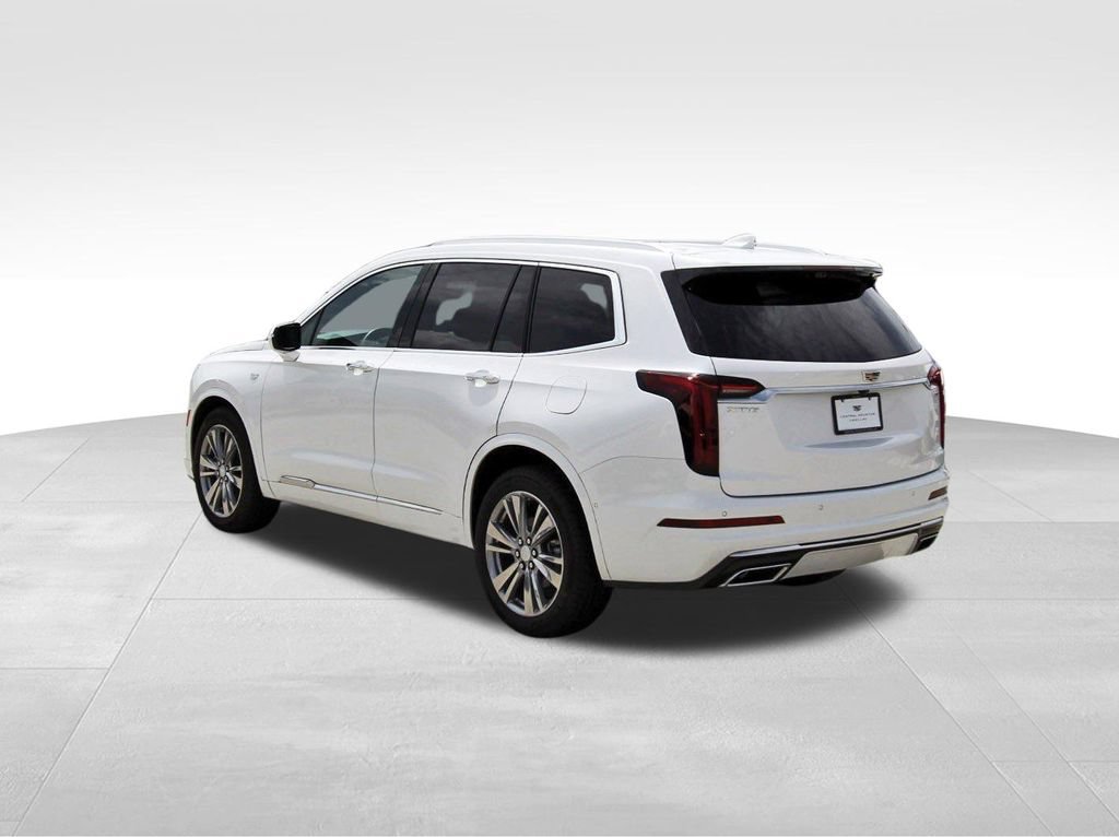 New 2024 Cadillac XT6 Premium Luxury w/ Technology Package FWD image 3