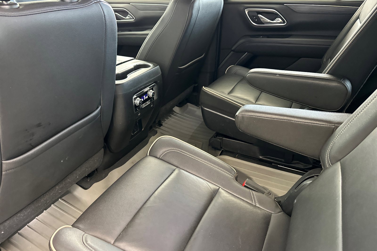 Used 2021 GMC Yukon SLT image 12