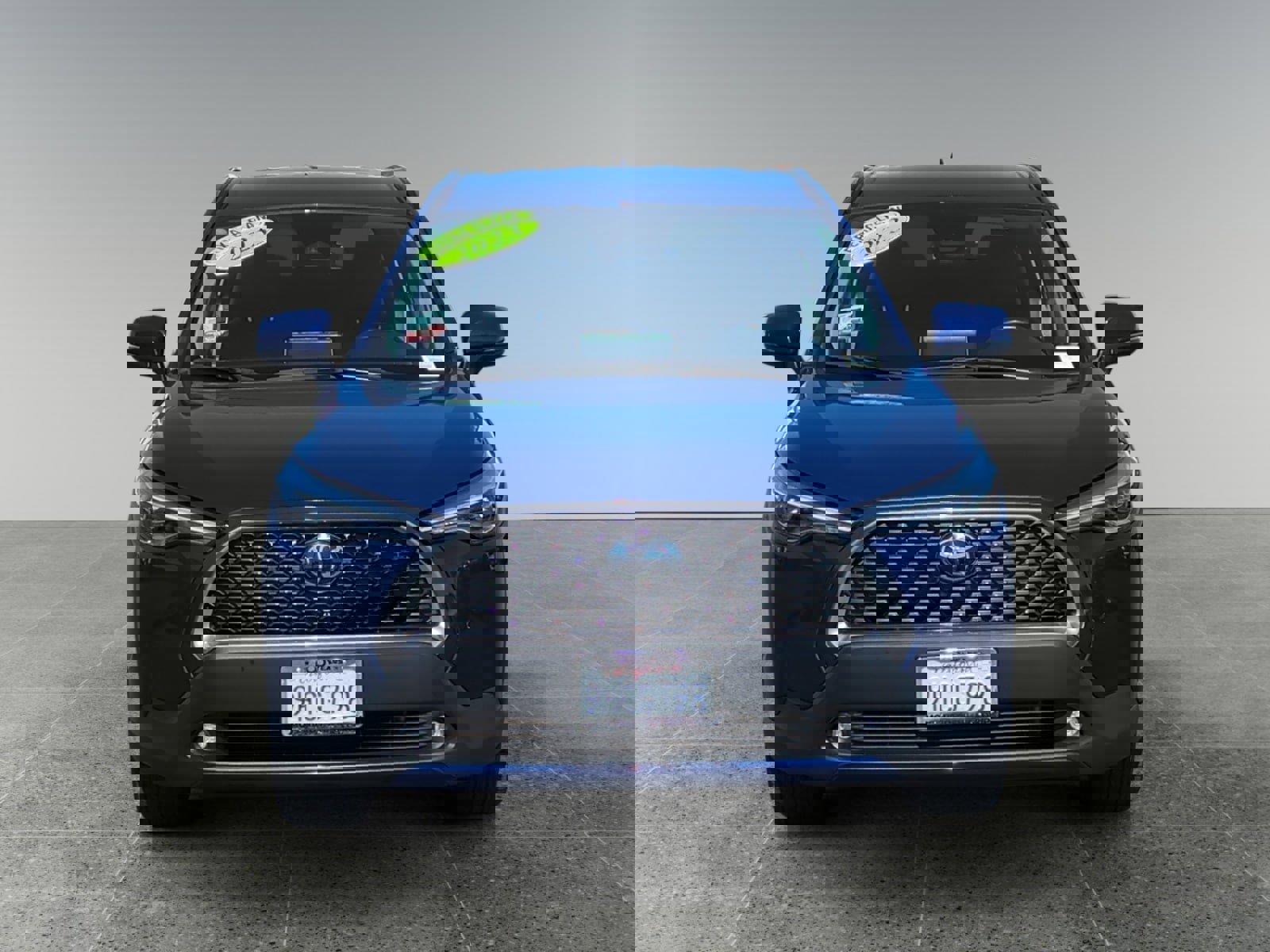 Used 2023 Toyota Corolla Cross XLE image 8