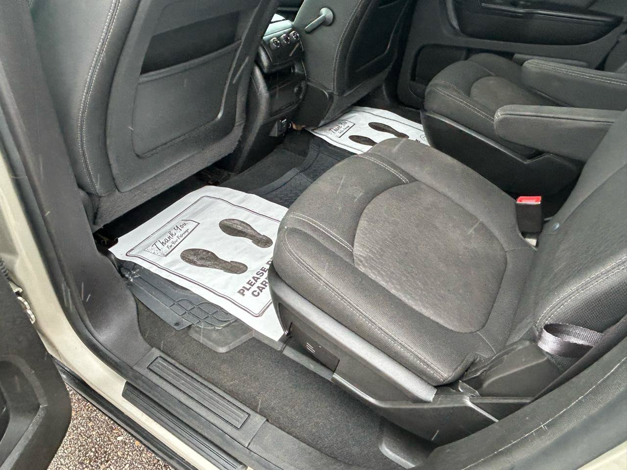 Used 2014 GMC Acadia SLE FWD image 9