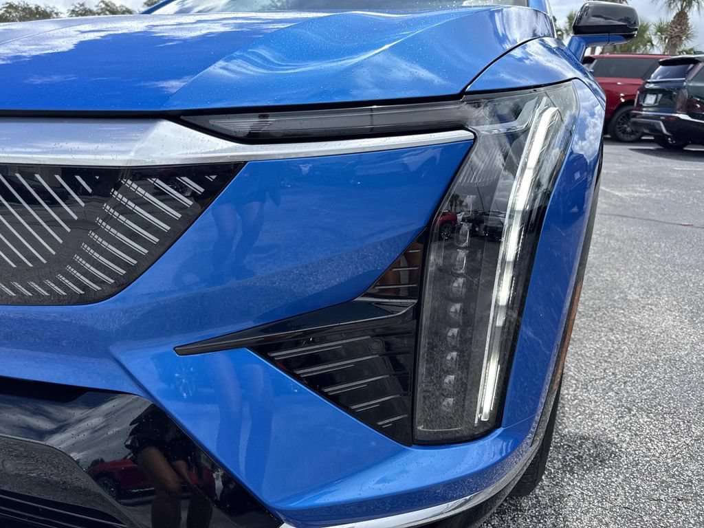 New 2025 Cadillac Optiq Luxury 2 AWD/4WD image 9