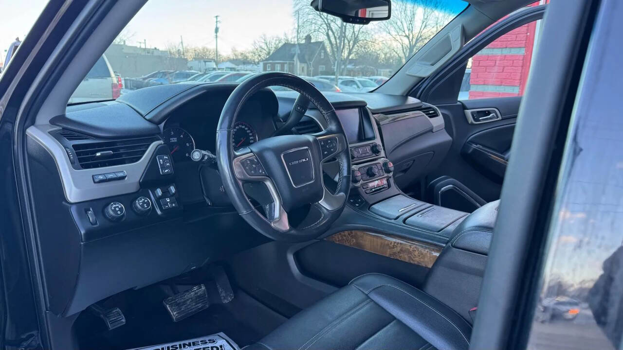Used 2016 GMC Yukon Denali w/ Open Road Package image 11