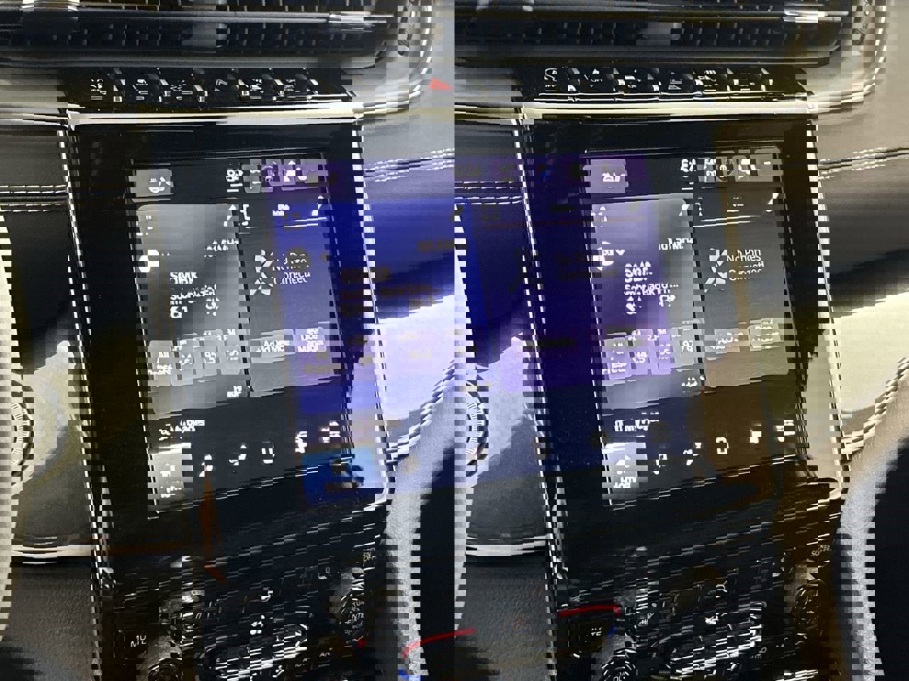 Used 2023 Jeep Grand Cherokee L Laredo image 16