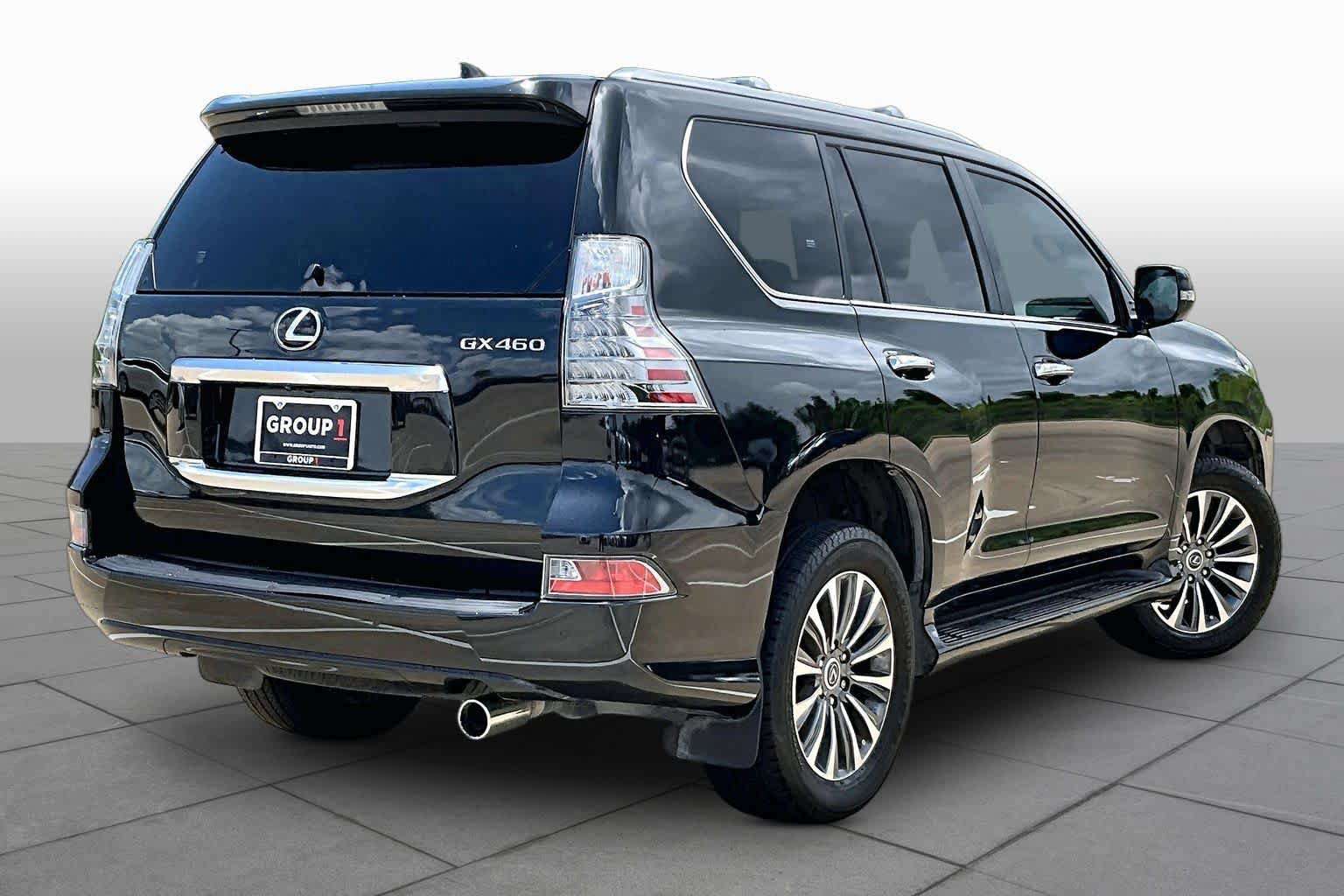 Used 2023 Lexus GX 460 Luxury w/ Accessory Package AWD/4WD image 13
