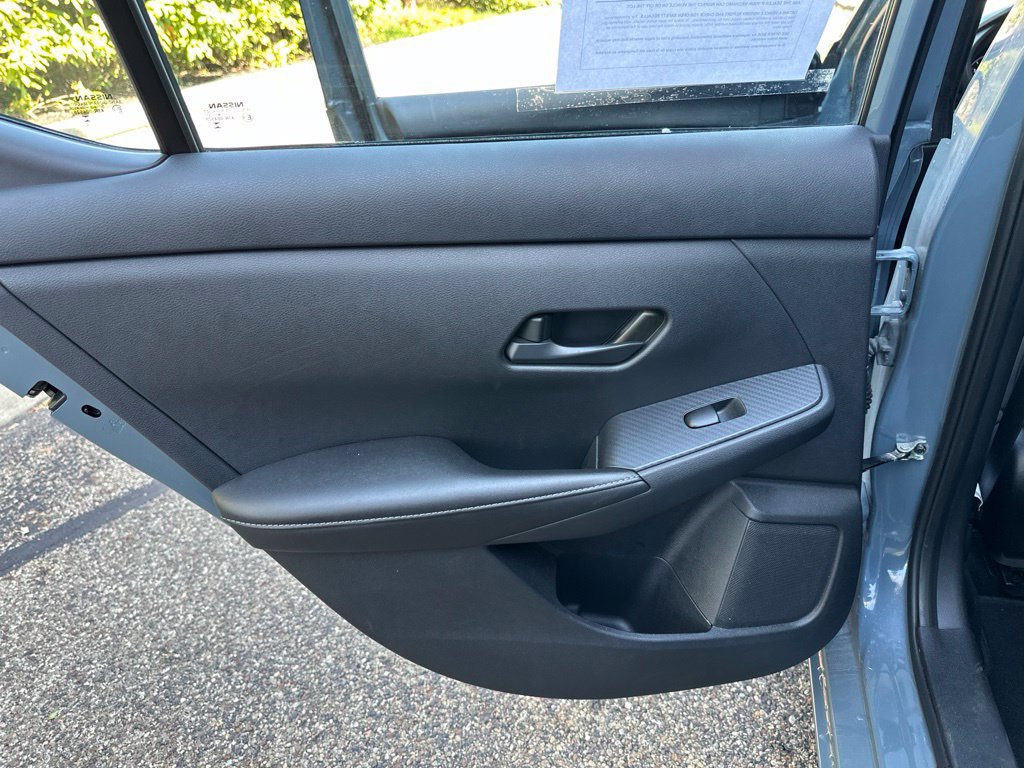 Used 2024 Nissan Sentra SV FWD image 29