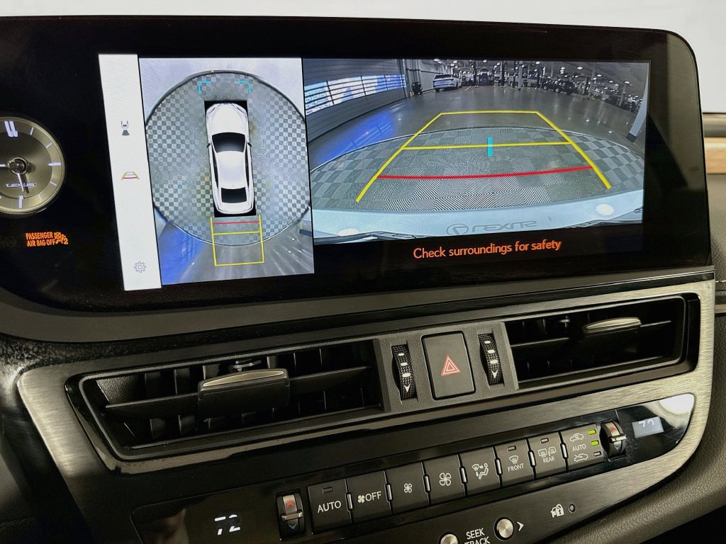 Certified 2024 Lexus ES 300h w/ Technology Package FWD image 14