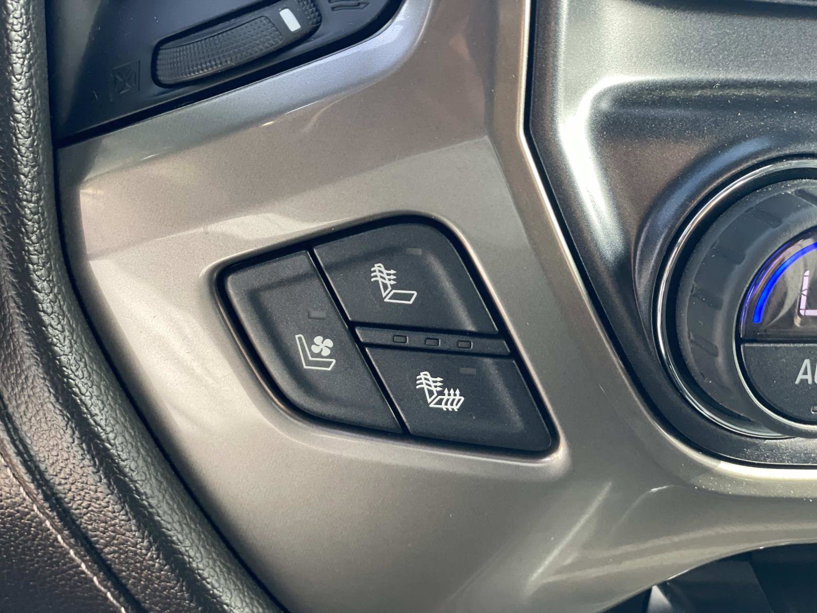 Used 2018 Chevrolet Silverado 2500 High Country w/ Duramax Plus Package image 18