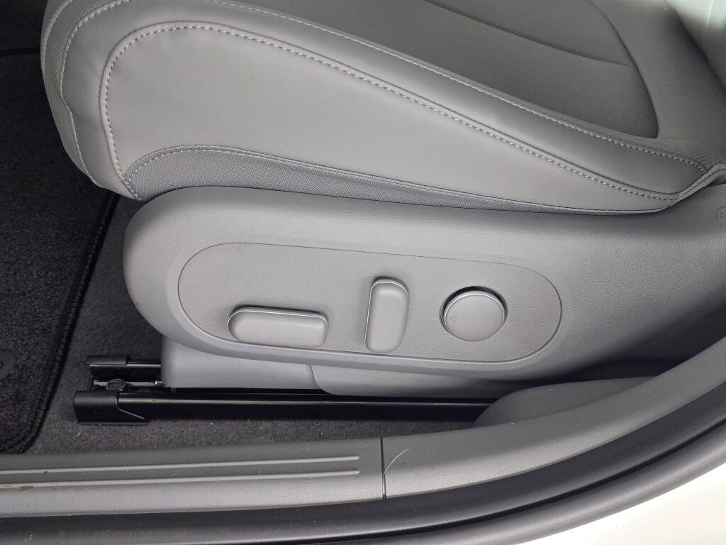 New 2026 Hyundai Ioniq 5 SEL image 22