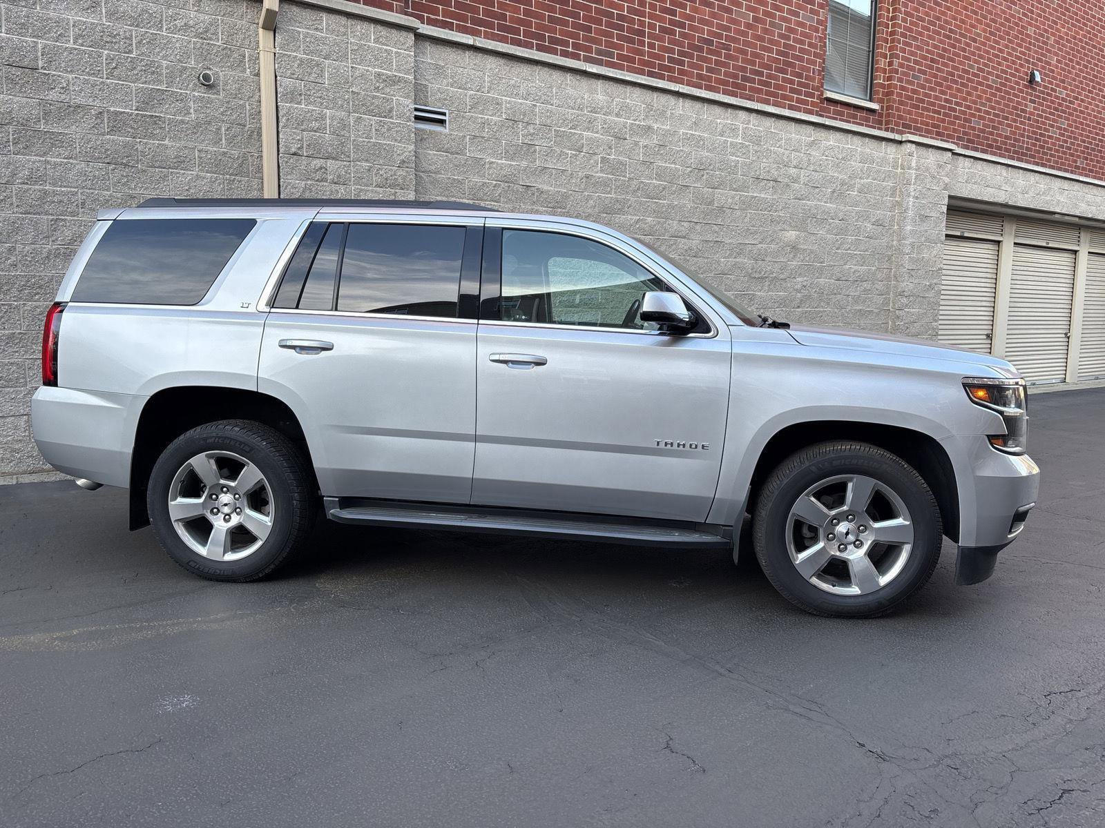 Used 2018 Chevrolet Tahoe LT w/ Luxury Package AWD/4WD image 2