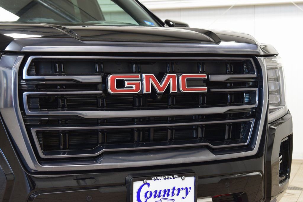 Used 2024 GMC Yukon AT4 w/ Technology Package AWD/4WD image 11