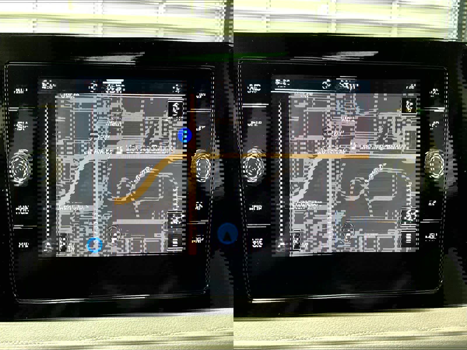 Used 2025 Volkswagen Taos SEL image 38