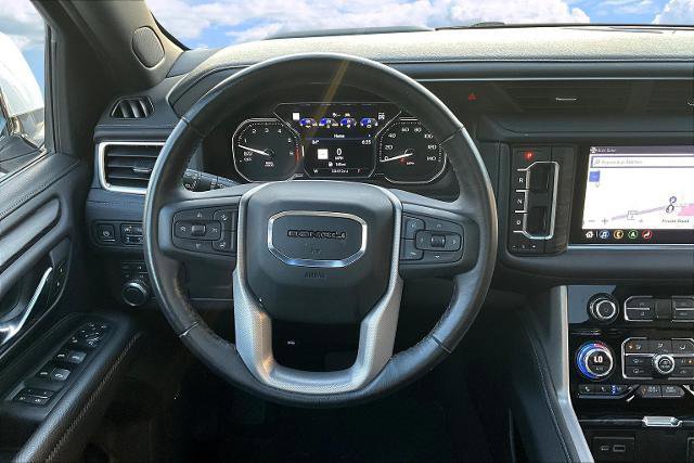 Used 2021 GMC Yukon Denali w/ Denali Premium Package image 8